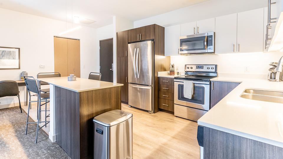 Rent The Corners of Brookfield Apartments 507 in Brookfield, WI Landing